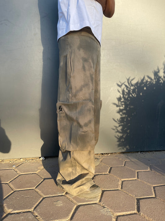 Dirty cargo pants (beige)